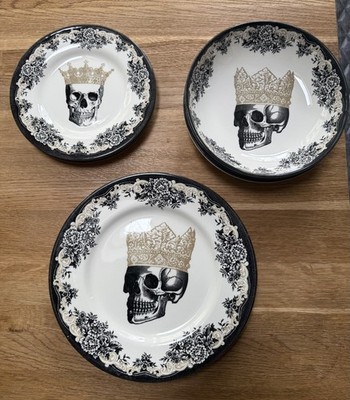 Royal Stafford Crowned Skull Geschirr (2 große Teller, 4 Beilagenteller, 1 Schüssel)