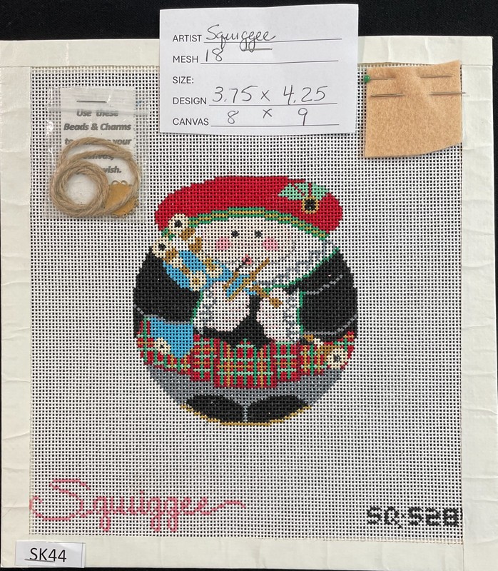 HP Needlepoint 18ct SQUIGGEE Scottish Bagpipe Santa Round Ornament+embell-SK44