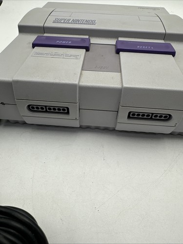 Super Nintendo Console SNES Bundle SNS-001 - 2 Controllers - Cleaned & Tested - Picture 4 of 9
