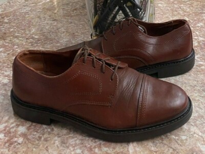 Thom McAn Men display picture 3