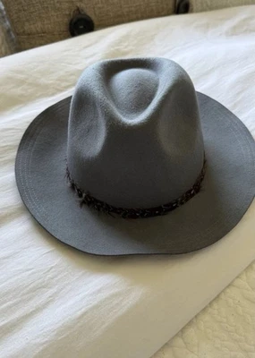 Olive & Pique Grey Wool Felt Feathered Western Hat | eBay display picture 1