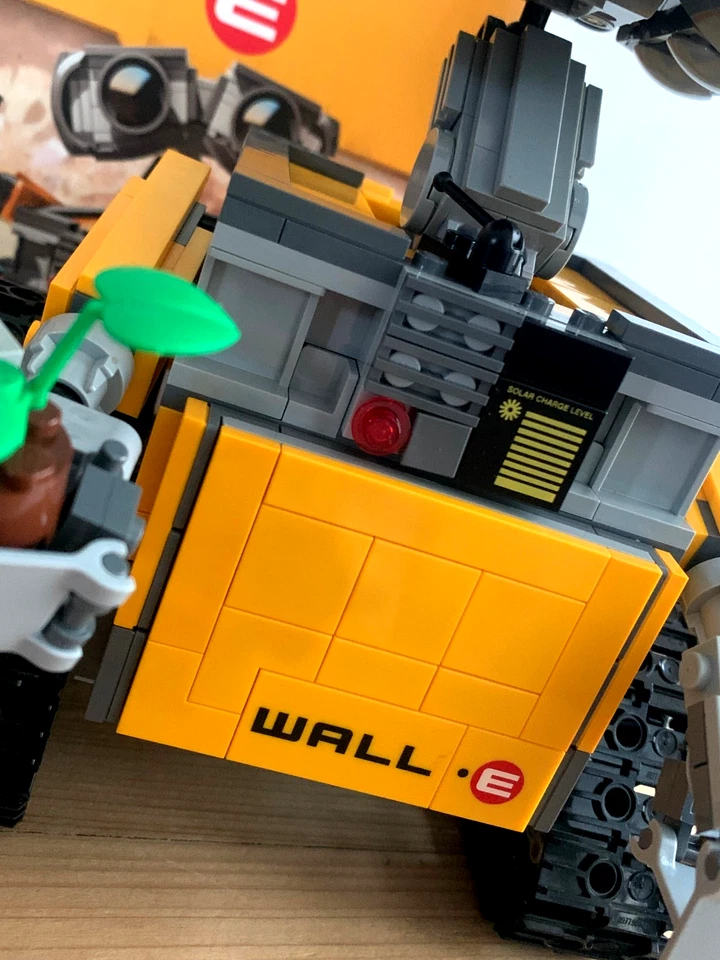 LEGO Ideas 21303 WALL•E [Original Version], photo 3 of 5