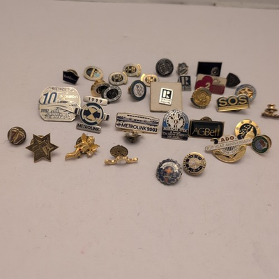 #ad Lot of Assorted Pins Metrolink AG Bell Norther Virginia Board of Realtors $20.00