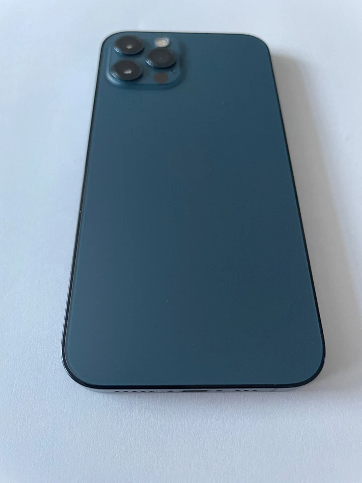 Iphone 12 PRO bleu état neuf bloqué aircloud - Photo 2/4