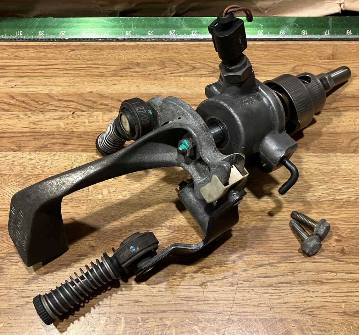 VW Mk4 Volkswagen Jetta Golf 5 Speed Manual 02j Shifter Tower  