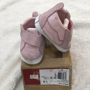 size 1 baby vans