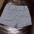 IZod Checkered Woman’s Size 8 Navy And White Shorts — photo 5