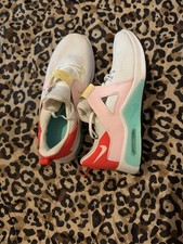 Women s nike shoes