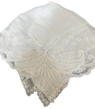 Vintage White Fancy Netted Embroidered Hankie Wide Lace Edge VGC Wedding
