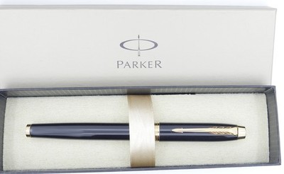 Parker IM Premium Black Lacquer & Gold Fountain Pen in Box - Medium Nib