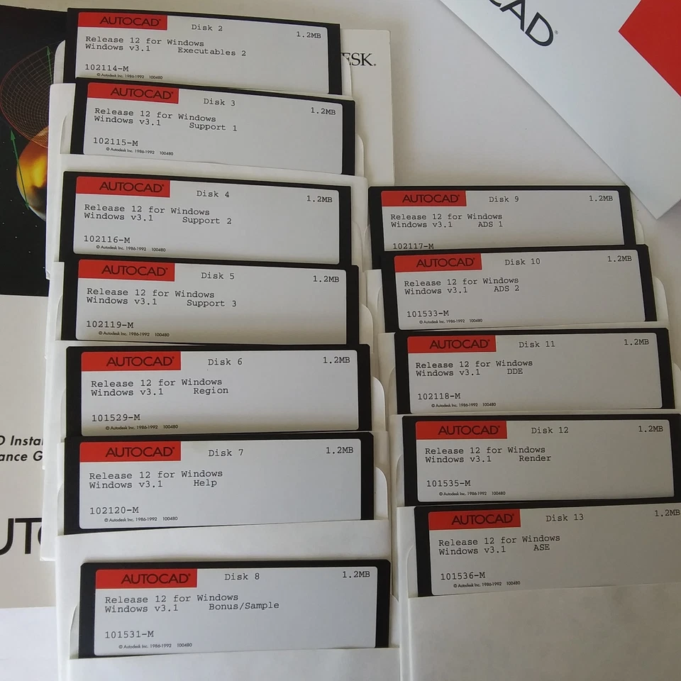 AutoCAD Release 12 for Windows V3.1 Autodesk Manuals & 5.25" Floppy Disks - Image 3 of 4