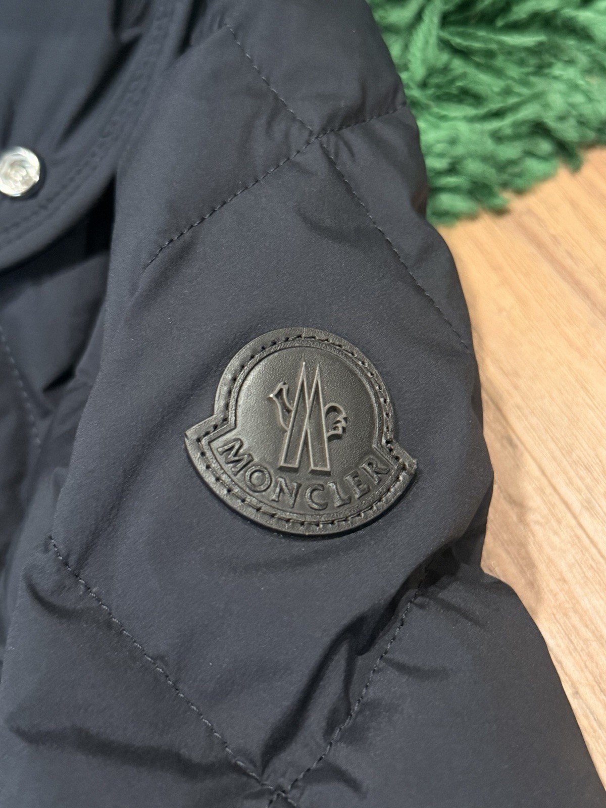 Moncler - Cecaud Giubbotto Puffer Jacket – Size M – PreOwned - Retails $2560+ - thumbnail 3