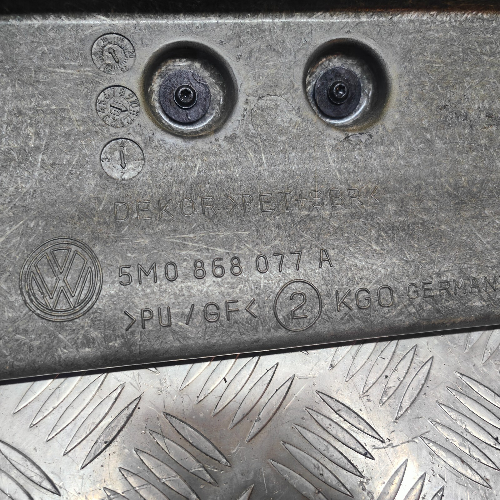 VW GOLF PLUS BOOT FLOOR COMPARTMENT TRIM 5M0868077A 20092013 eBay