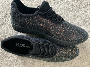 tenis totalmente negro