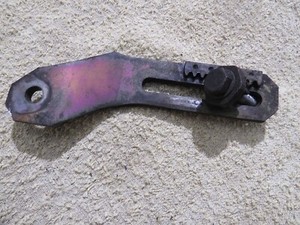 VW Golf 2 II 1.3 54PS Halter Lichtmaschine Spannarm