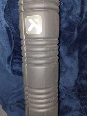 TRIGGERPOINT The GRID Hollow Massage Grid Foam Roller 13in Black/Green
