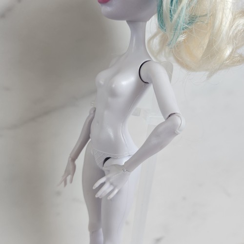 Ever After High Faybelle Thorn Puppe Nude - Bild 7 von 13