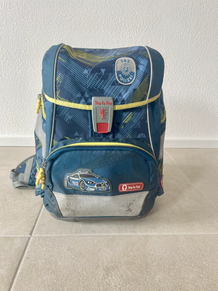 Schulranzen "Polizei" Step by Step 2IN1 inkl. 2 Mäppchen u. Sportbeutel - Bild 2 von 4