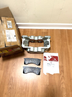 New OEM Meritor Navistar Front Brake Caliper 3821734c91 Ford 9C4Z-2B121-D