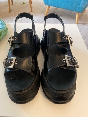 Lamoda black thick sole with large buckles size 8 sandle stye shoe