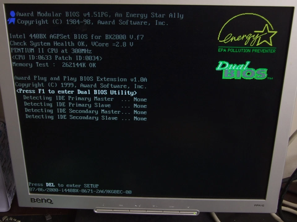 Gigabyte GA-BX2000 ATX Slot 1 motherboard w/ Pentium-II 300MHz and 256Mb Ram - Image 3 of 4