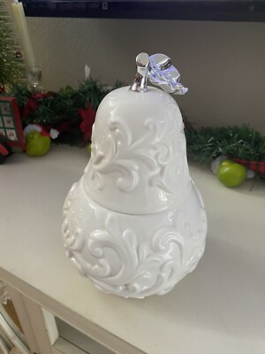 Cracker Barrel Pear Canister/Cookie Jar With Design And Silver Stem and  Leaf 10”