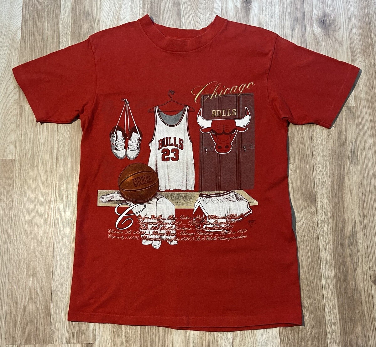 Vintage 90's Chicago Bulls Nutmeg NBA T Shirt Sz L Michael Jordan