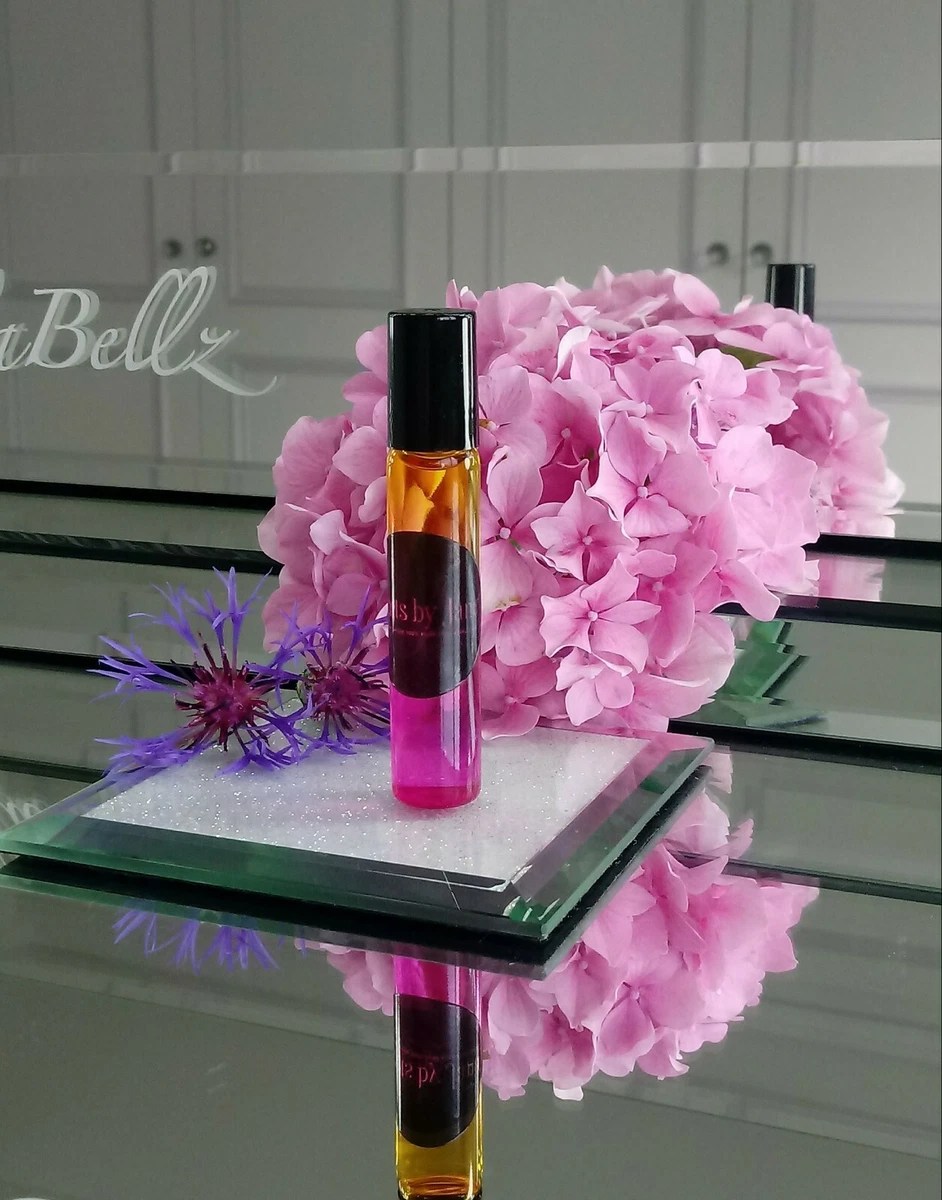 ScentsbyJana Vanilla Cupcake All Natural Alcohol Free Handblended Vegan Perfume