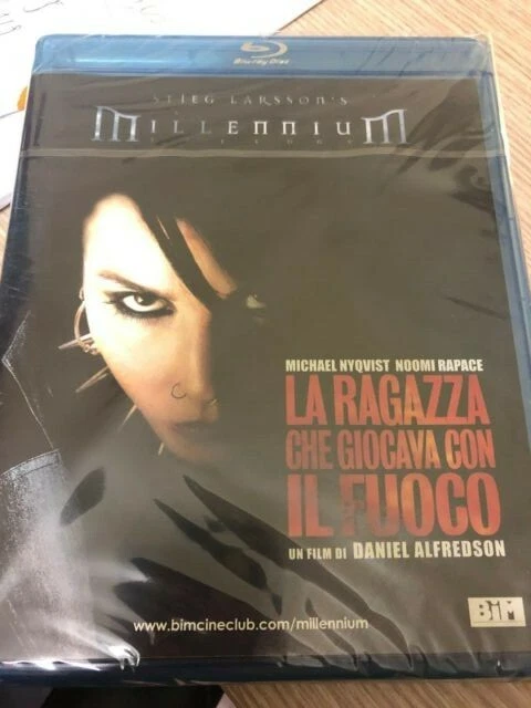 BLU RAY - LA RAGAZZA CHE GIOCAVA COL FUOCO