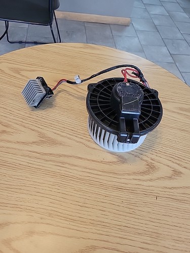 2005-2010 Toyota Sienna Rear Blower Motor - Picture 3 of 5