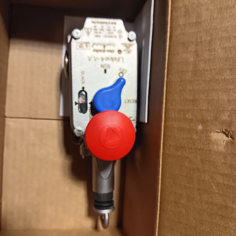 Allen Bradley 440E-L22BNST cable pull switch 440EL22BNST NEW IN BOX US - Image 3 of 3