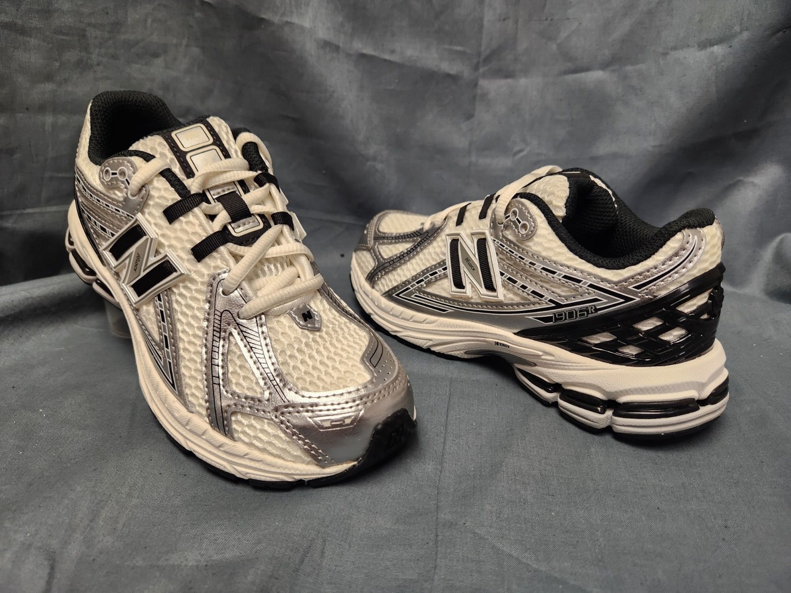 Pc1906er Lace Up Grey Size 12 New No Box !!