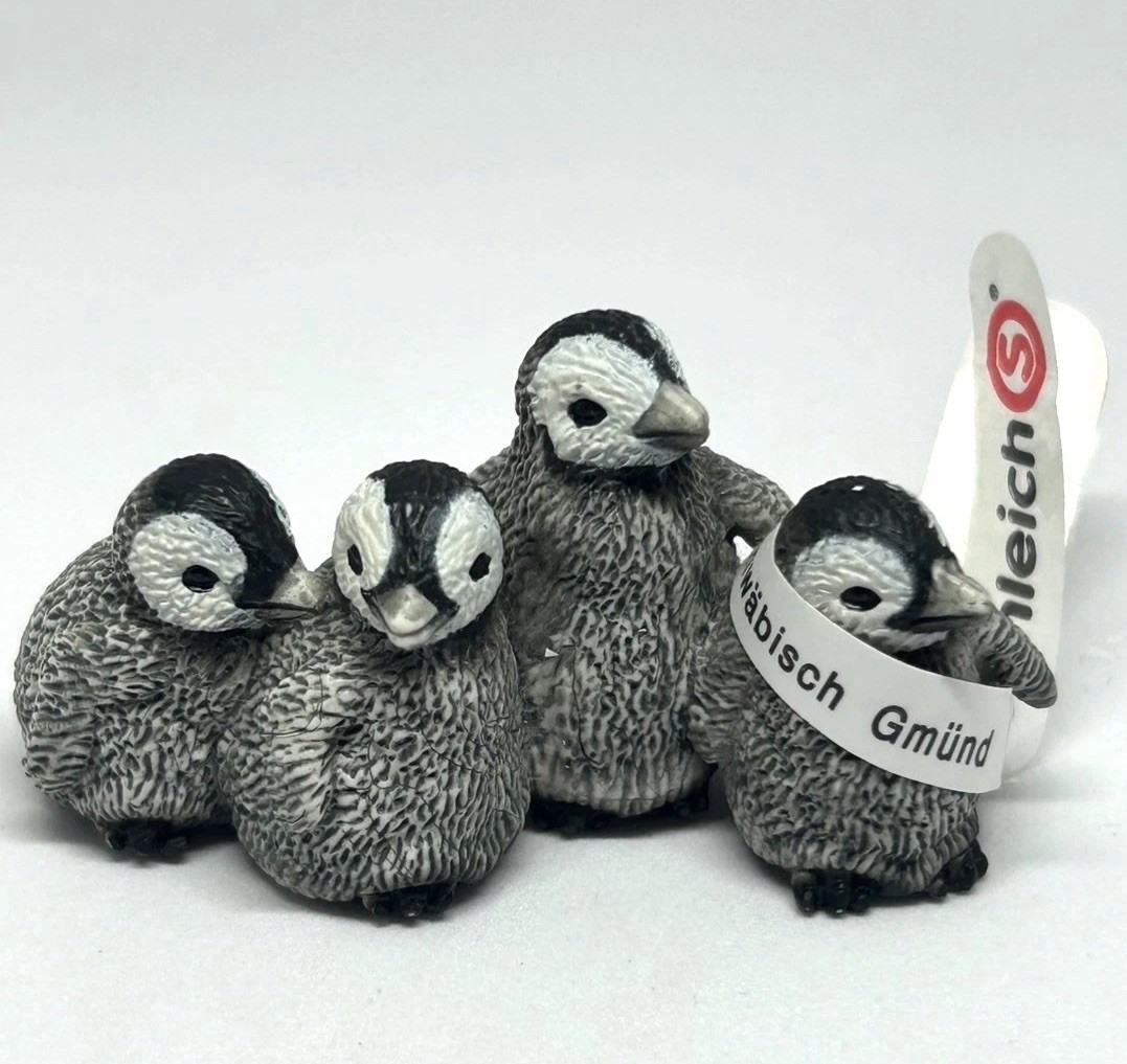 Schleich Emperor Penguin Chick 14618 – Realistic Wildlife Animal