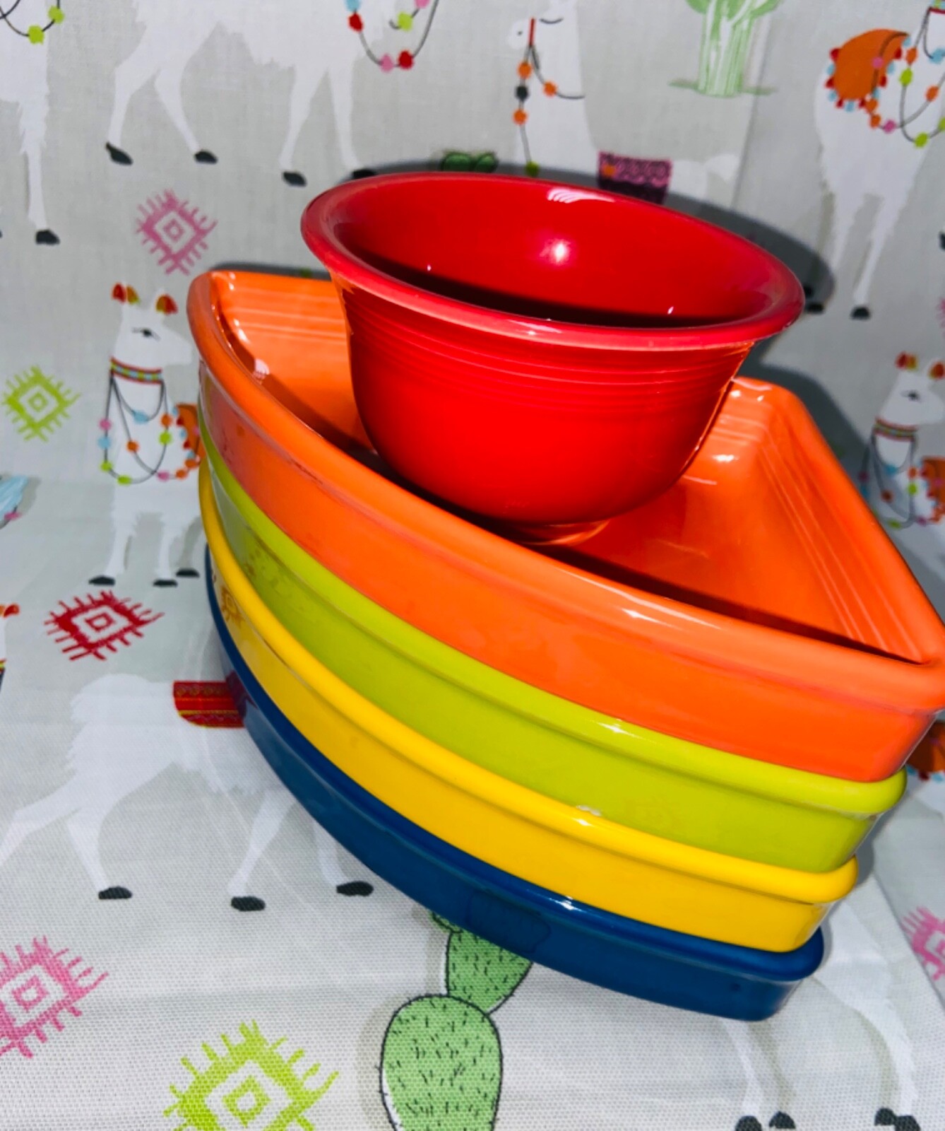 NEW FIESTAWARE 5 pc SET ENTERTAINING 4 omni relish + bouillon FREE SHIP