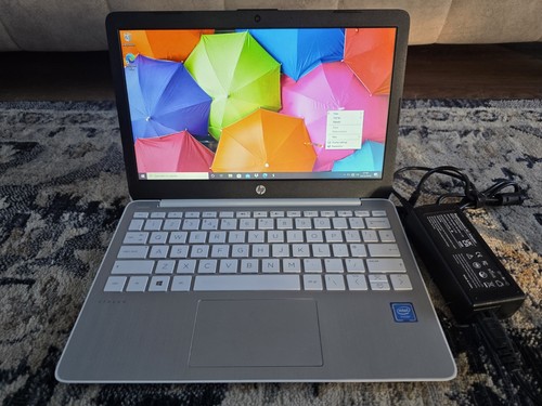 *Lesen* HP Stream HOME 11-AK0502SA Netbook mit Netzteil