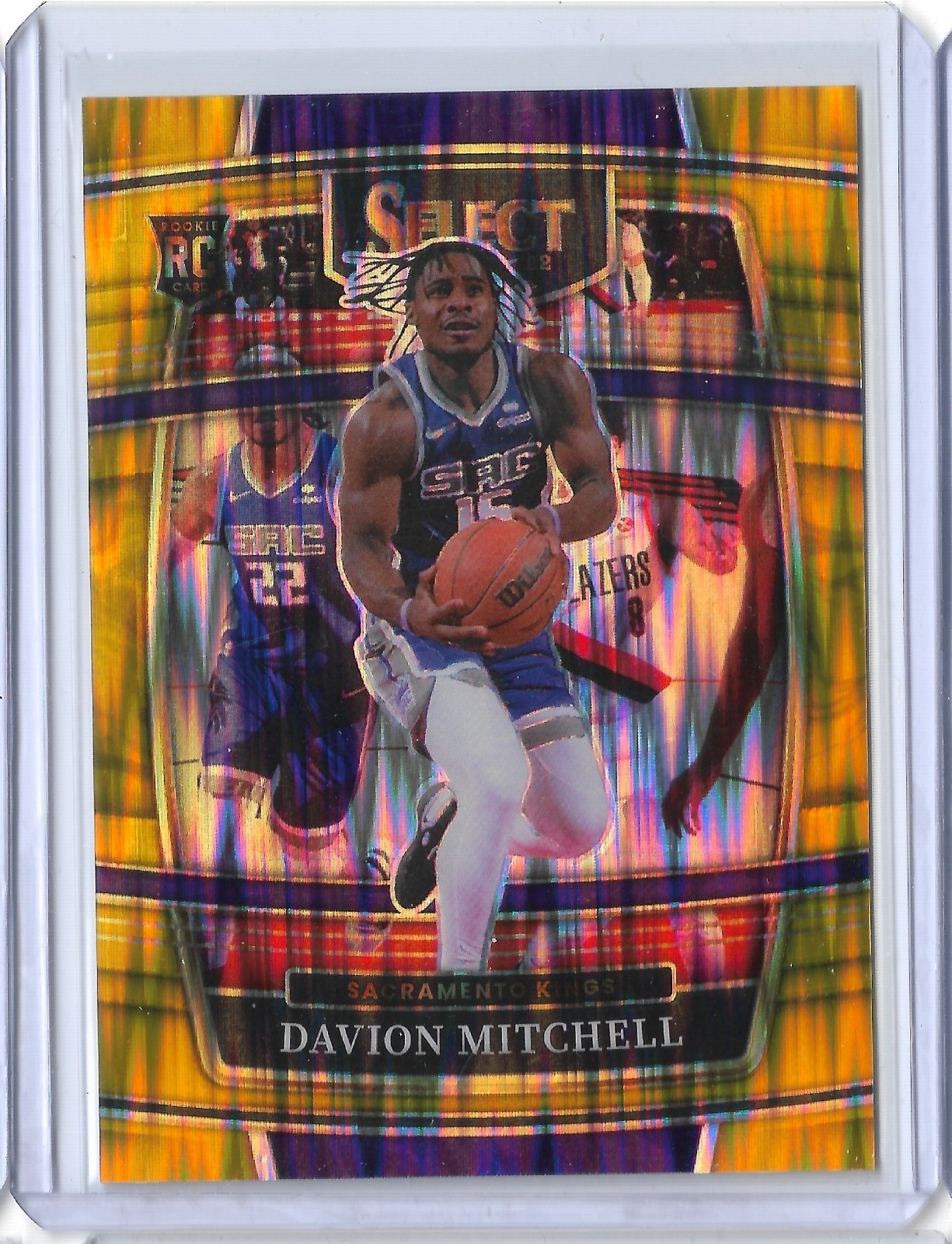 2021-22 Panini Select Davion Mitchell Gold Flash Shock Prizm RC /10 Concourse