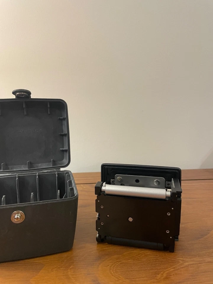 Hasselblad H1 w/ body, HV 90x viewfinder, HM16-032 film back 80mm f/2.8 lens - Image 2 of 4