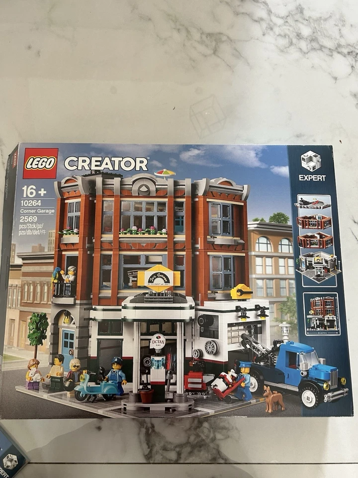 LEGO Modular Buildings 10264 Corner Garage, photo 2 of 5