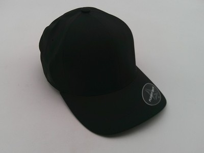 Flexfit Delta Hat Cap Fitted Mens Small Medium Black Performance Tech Athletic
