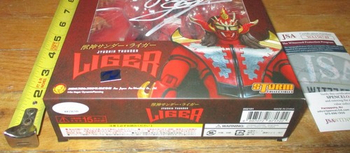 Figura de Lucha Coleccionable Jushin Thunder Liger Storm Fiestas Firmada Certificado de Autenticidad WWE - Imagen 5 de 5