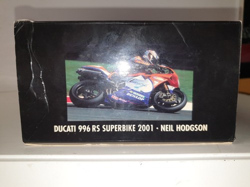 1/12 Minichamps 2001 Ducati 996RS Neil Hodgson SIGNED with COA - minor damage - Picture 5 of 7