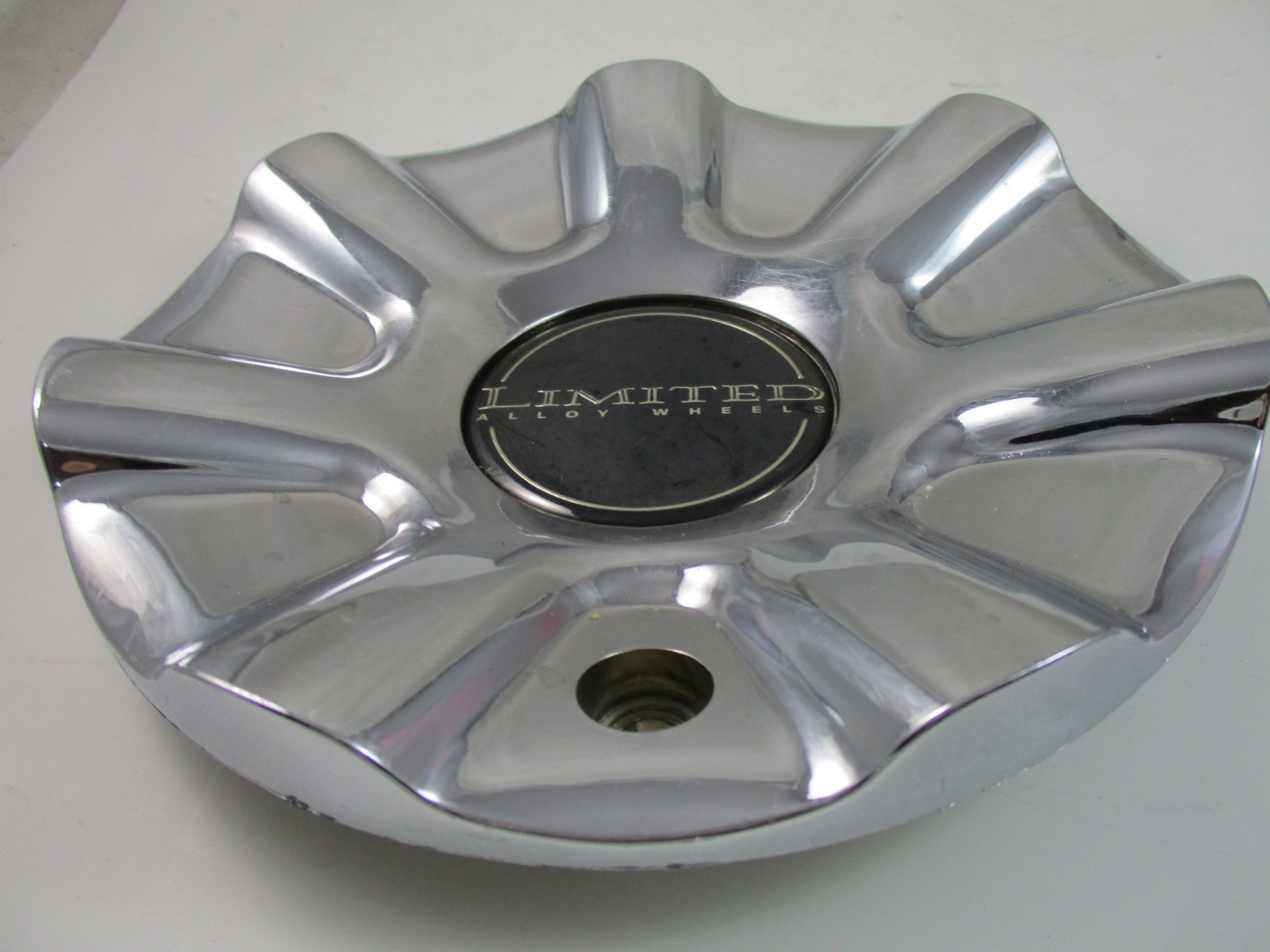 LIMITED  CHROME CUSTOM WHEEL CENTER CAP*   #A-904      (for 1 cap)