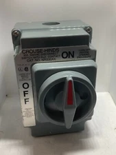 CROUSE-HINDS NRS30AX DISCONNECT SWITCH 600VAC 30A WITH AUX CONTACT