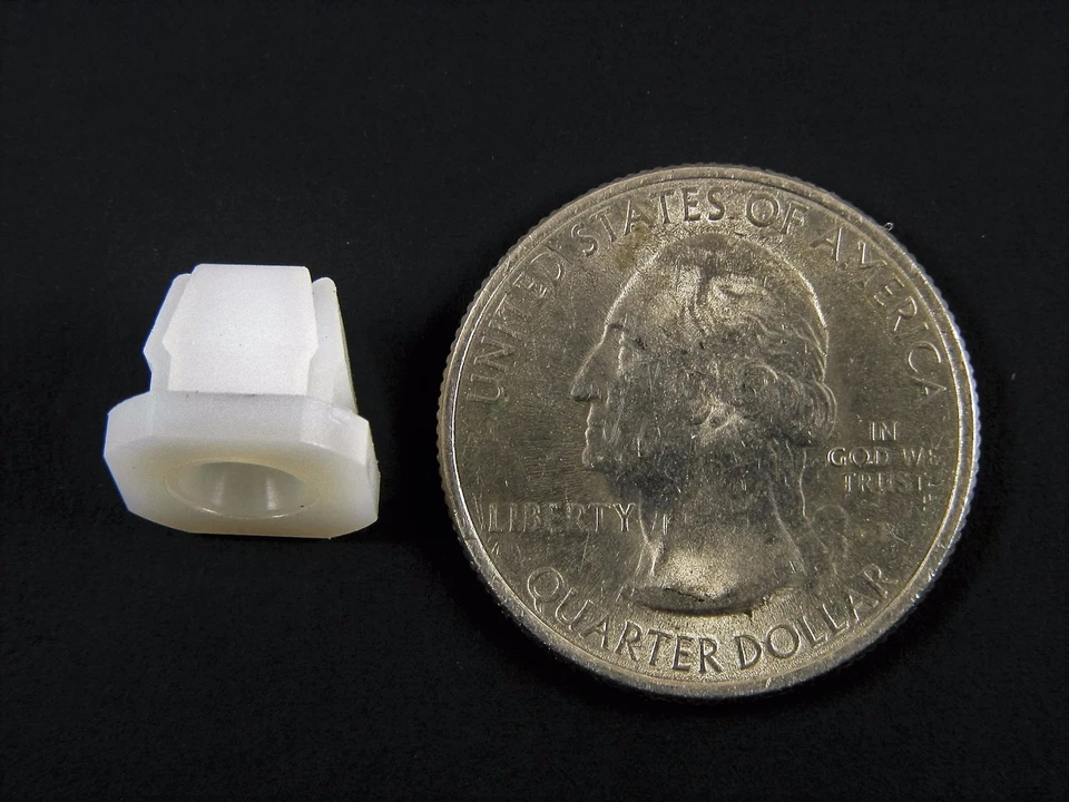 Tuercas de nailon Ford - Ajuste agujero cuadrado de 5/16" - tornillo #8 o #10 - 25 tuercas - #088 Foto 4 de 4