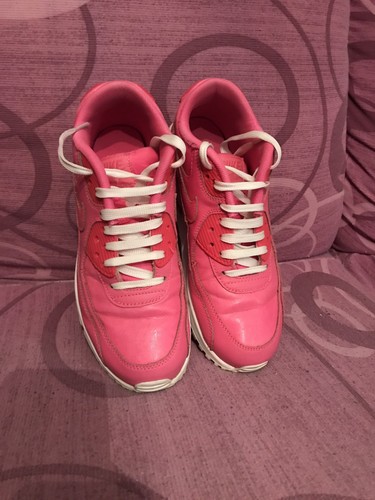 Nike Fucsia Fluo Usate 38,5 Donna Ragazza Nike Air Affare Sconto Rosa  Luminosi | eBay