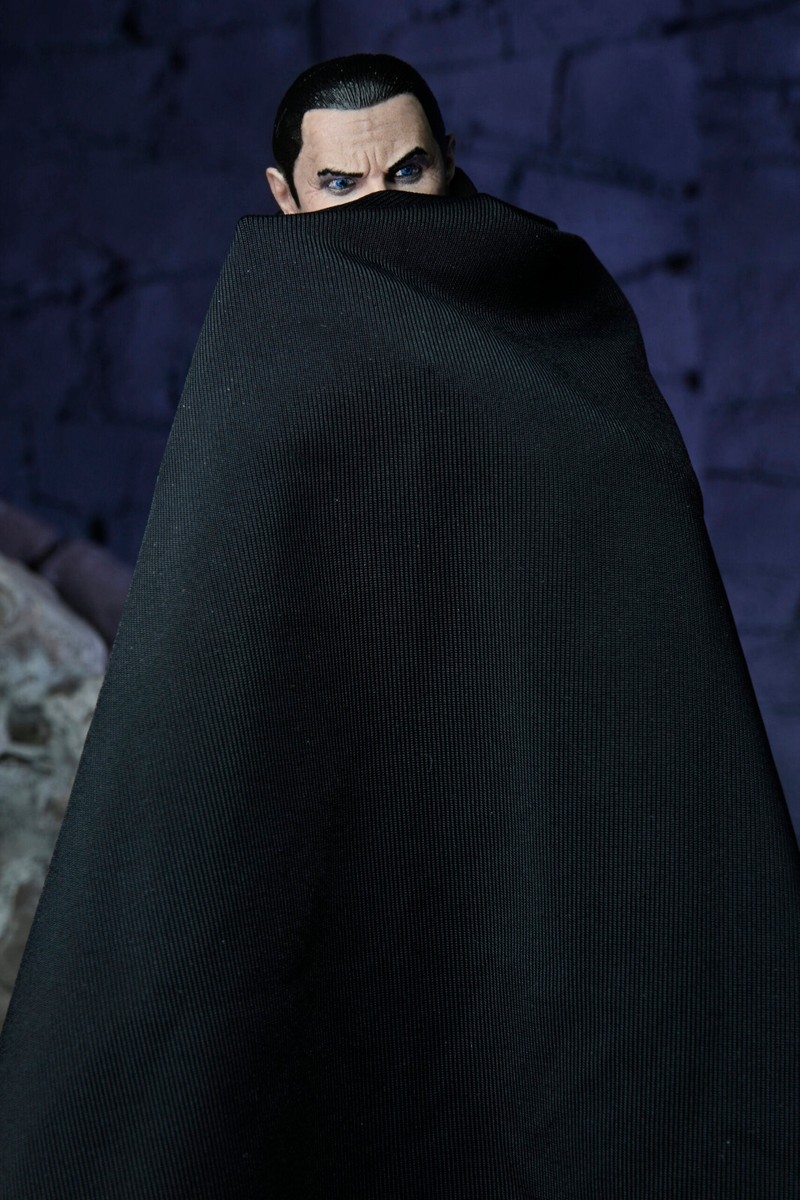 NECA Ultimate DRACULA & Sexy Investigator /VAMPIRE HORROR 2 FIGURE