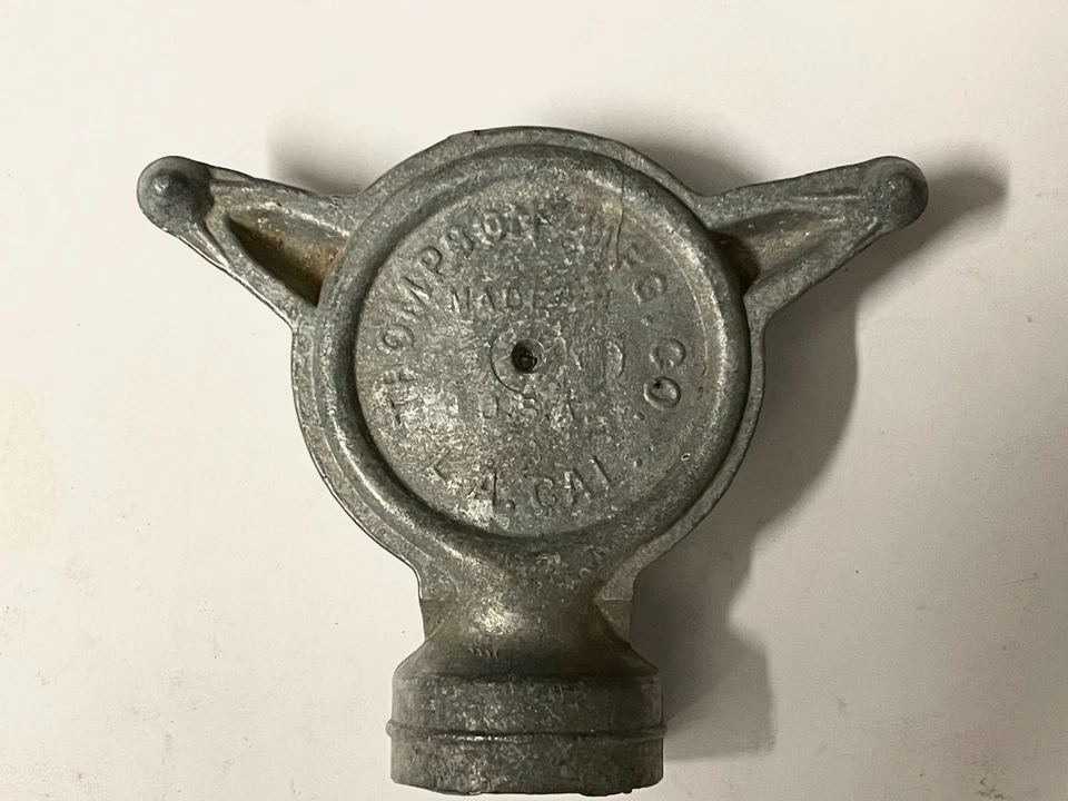 Lote de 2 aspersores de césped THOMPSON de colección Nº 70 con orejas ojos de búho LA jardín patio Foto 3 de 4