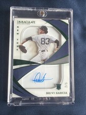 2021 Immaculate Shadowbox Signatures Deivi Garcia RC Green Auto 2/5 SSP