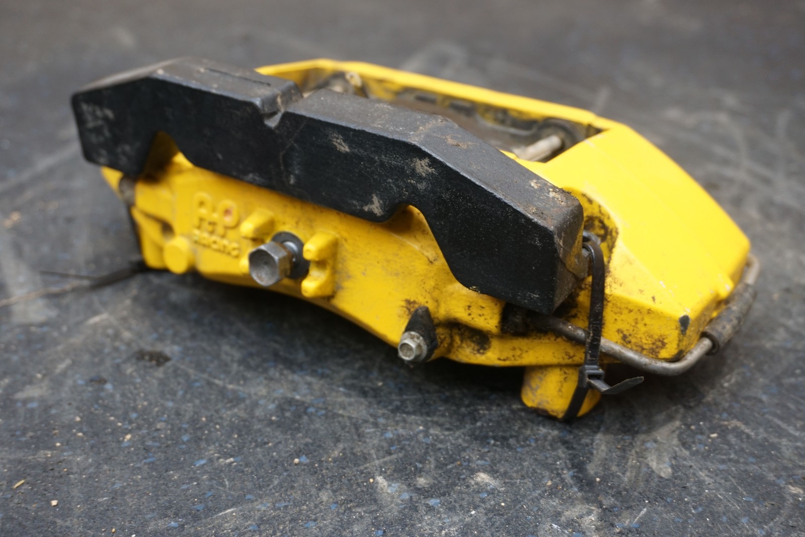 Rear Left Driver Brake Caliper Yellow OEM LH 11C0485CP McLaren 650s Spider 2016