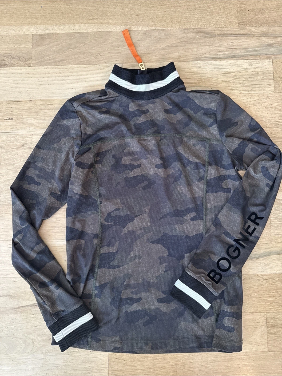 Bogner Ski Top Base Layer Medium Camouflage Camp Green Black EUC Shell